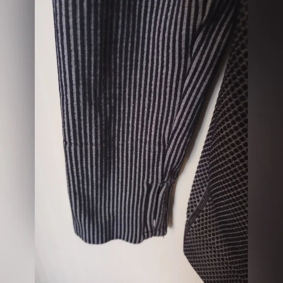 Athleta Flurry Blizzard Rib Turtleneck • Size L • Navy • Stretchy Base Layer EUC - Picture 10 of 11